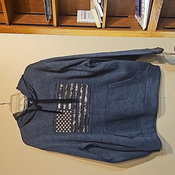 Mossy Oak Blue Men Large Hoodie NWT - Picture 1 of 4